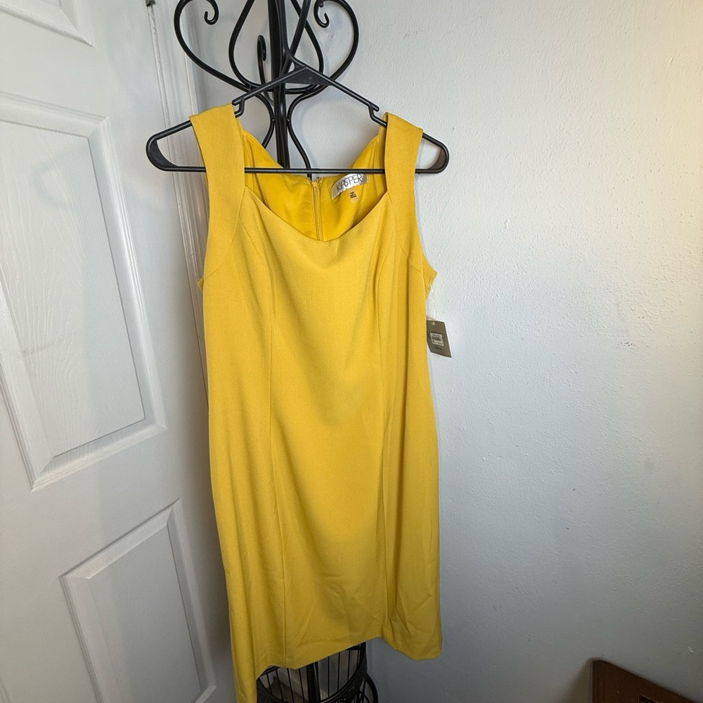 Kasper Sleeveless Midi Dress in Bright Yellow